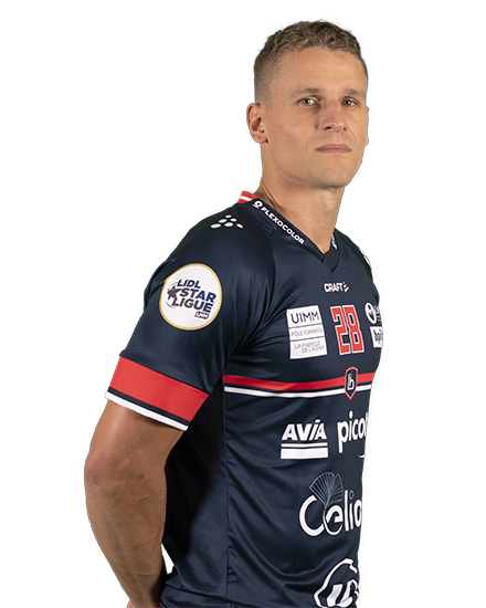 28 - Maximilien Tike