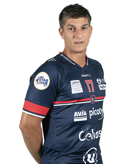17 - Romain Ternel