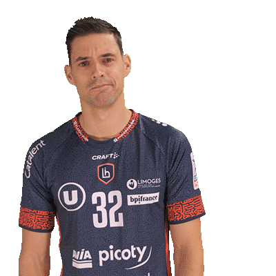 32 - ANGEL FERNANDEZ
